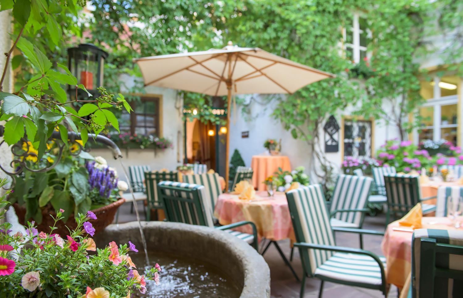 Romantik Hotel Zur Post Fuerstenfeldbruck Esterno foto
