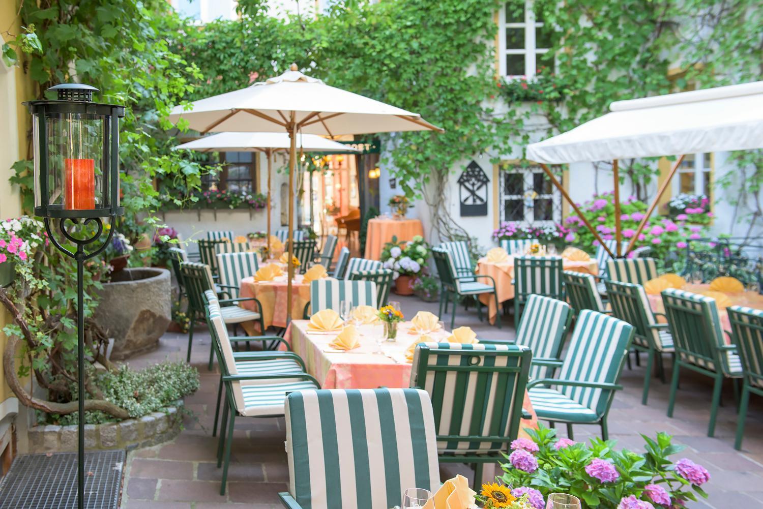 Romantik Hotel Zur Post Fuerstenfeldbruck Esterno foto