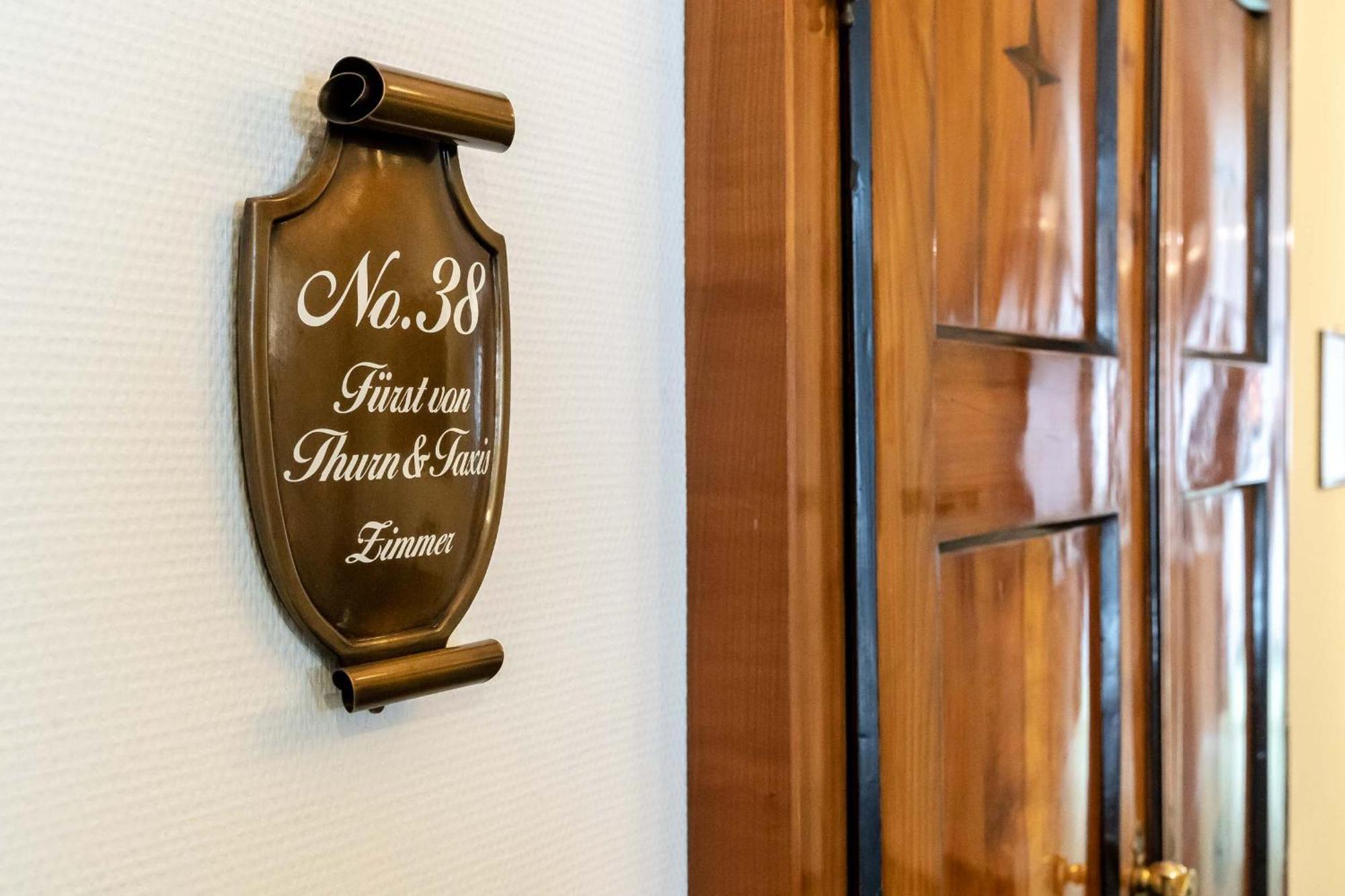 Romantik Hotel Zur Post Fuerstenfeldbruck Esterno foto