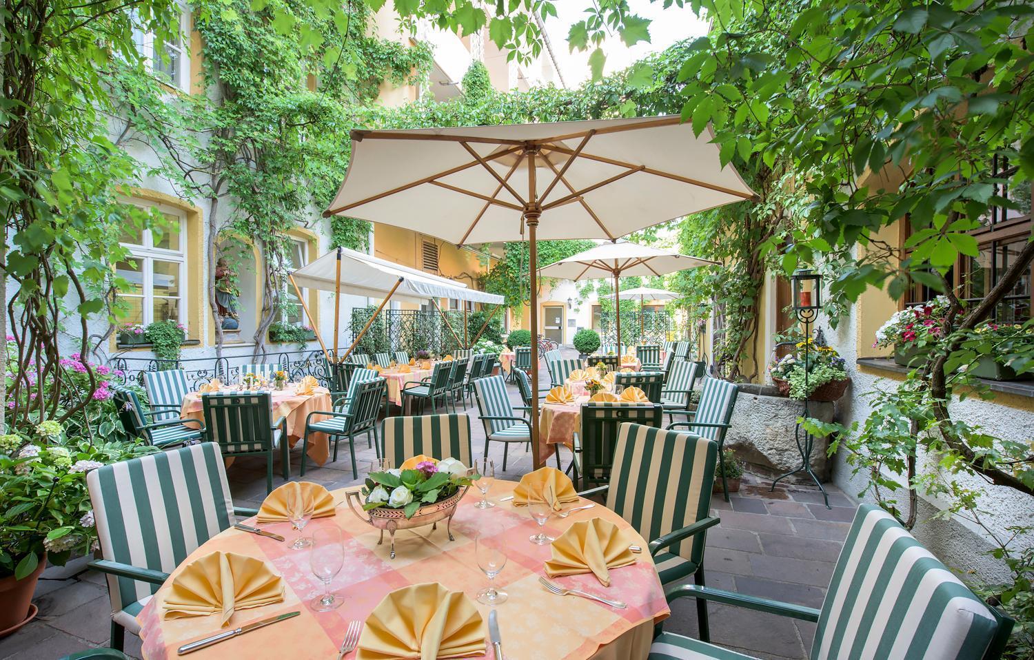 Romantik Hotel Zur Post Fuerstenfeldbruck Esterno foto