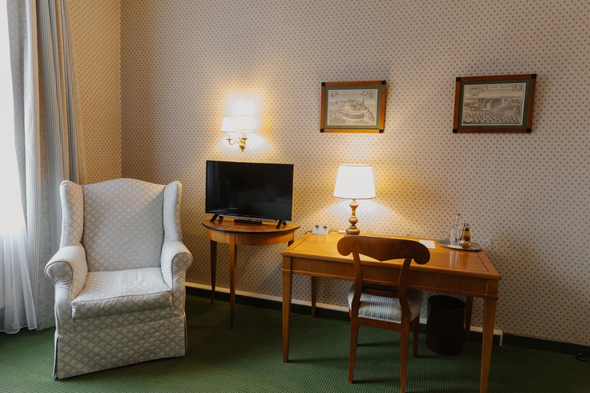 Romantik Hotel Zur Post Fuerstenfeldbruck Esterno foto