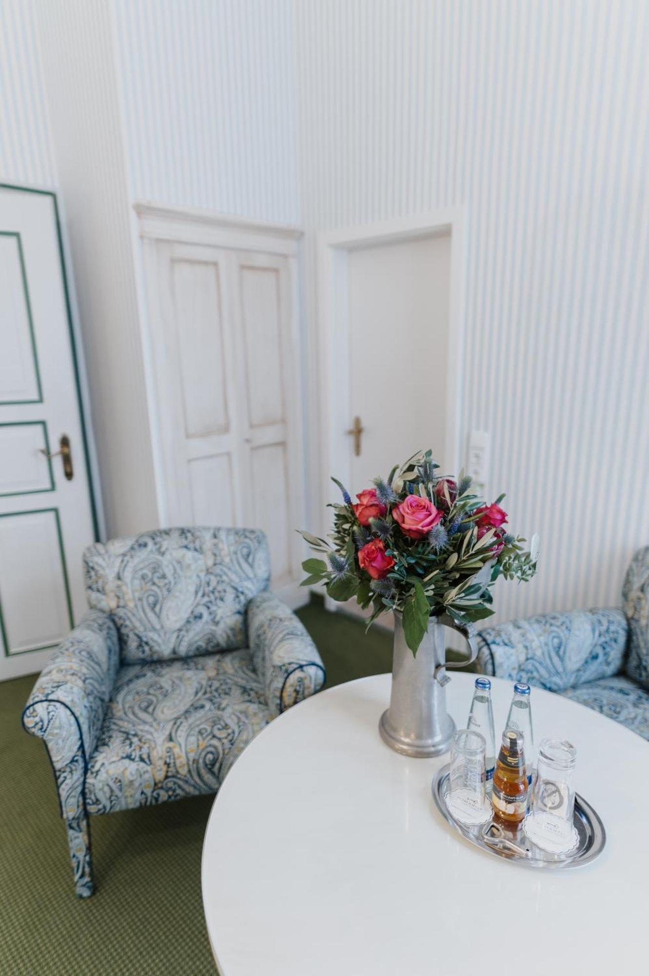 Romantik Hotel Zur Post Fuerstenfeldbruck Esterno foto