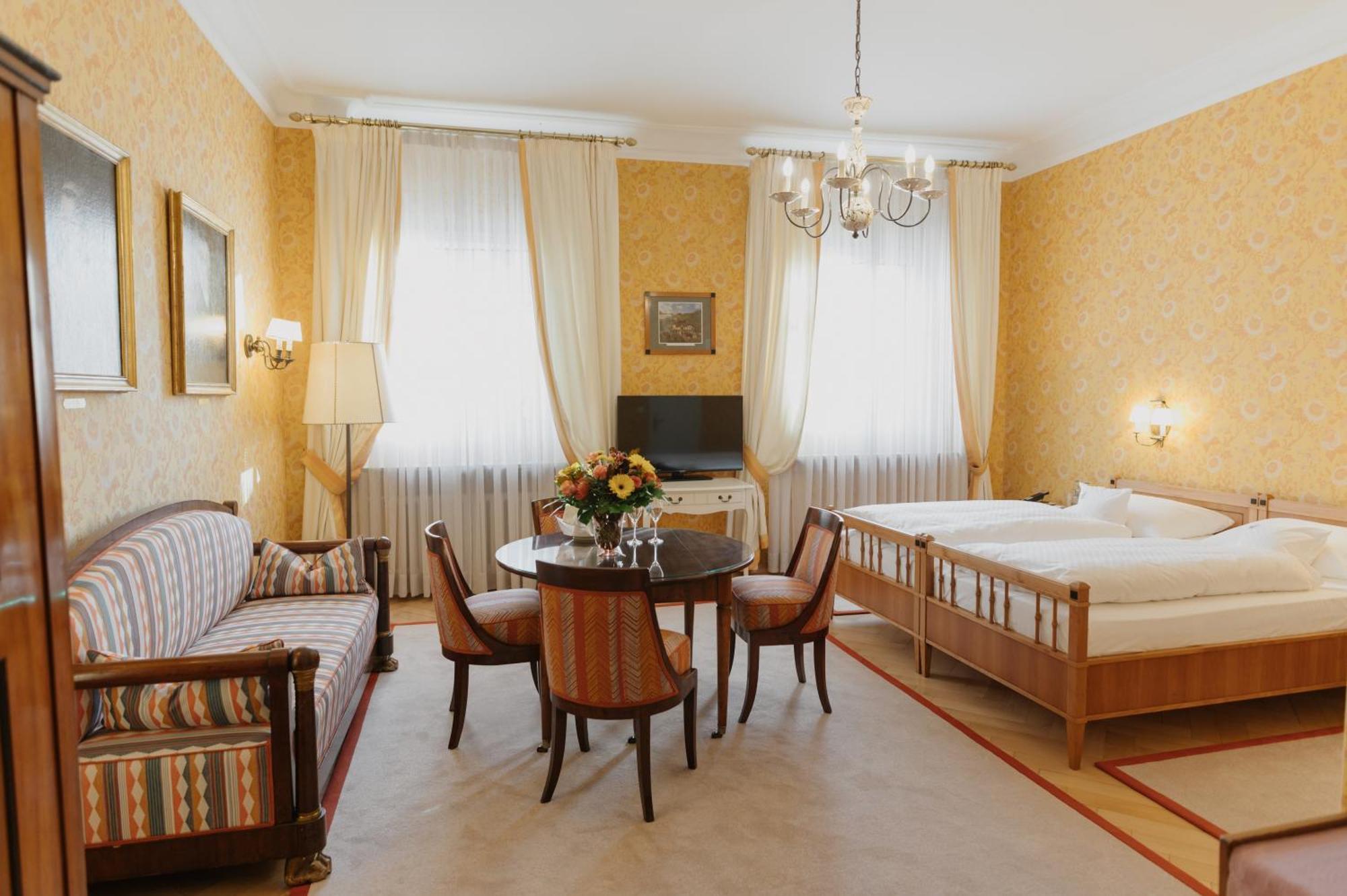 Romantik Hotel Zur Post Fuerstenfeldbruck Esterno foto