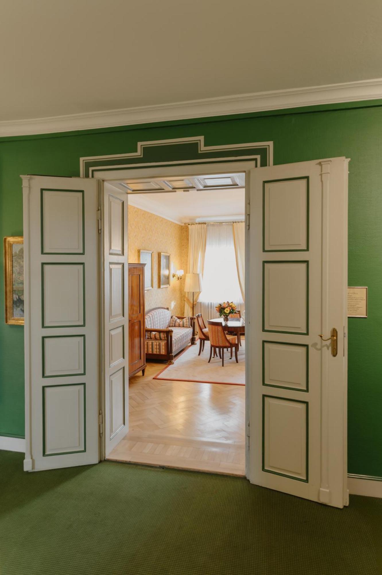 Romantik Hotel Zur Post Fuerstenfeldbruck Esterno foto