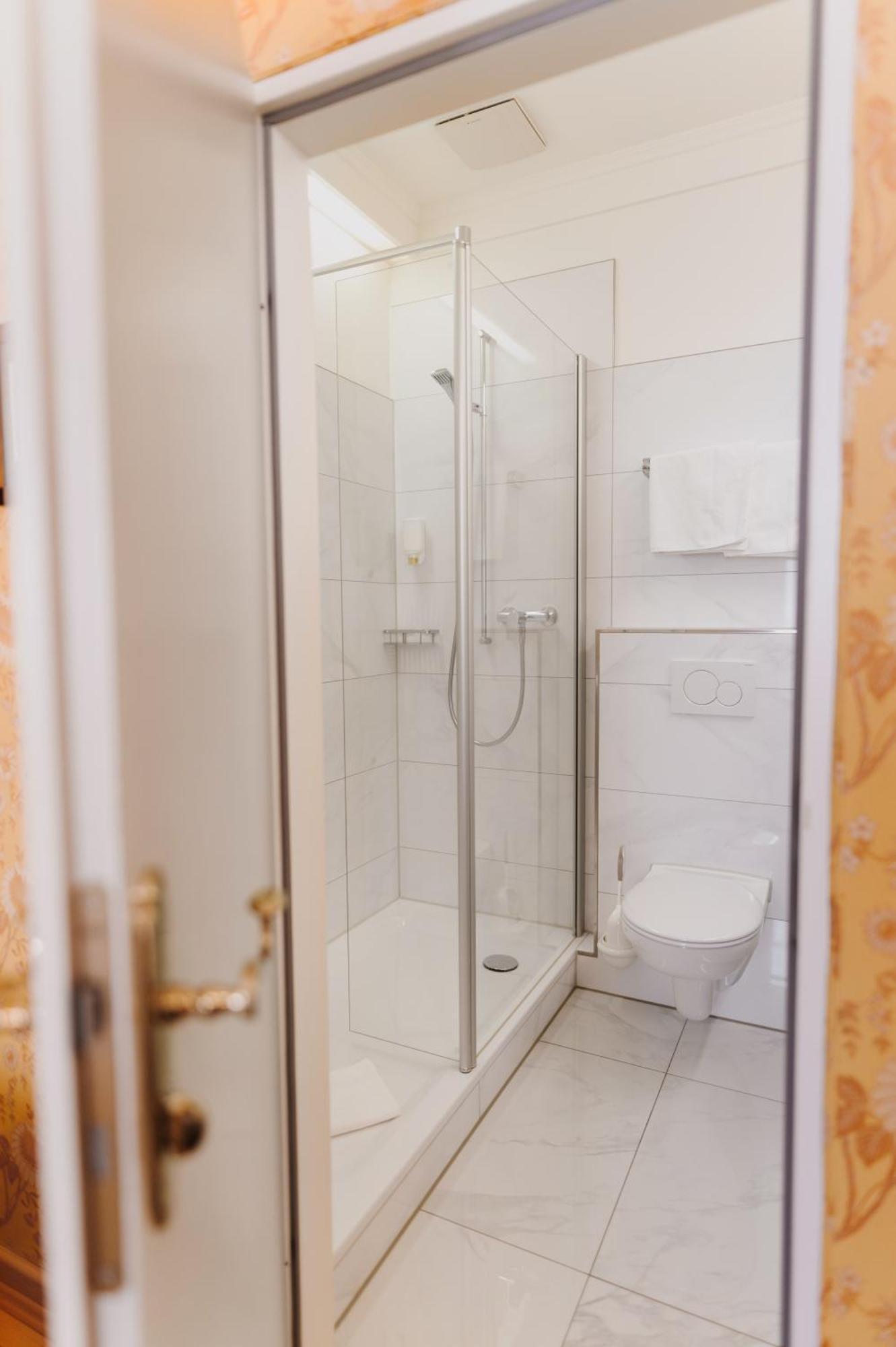 Romantik Hotel Zur Post Fuerstenfeldbruck Esterno foto