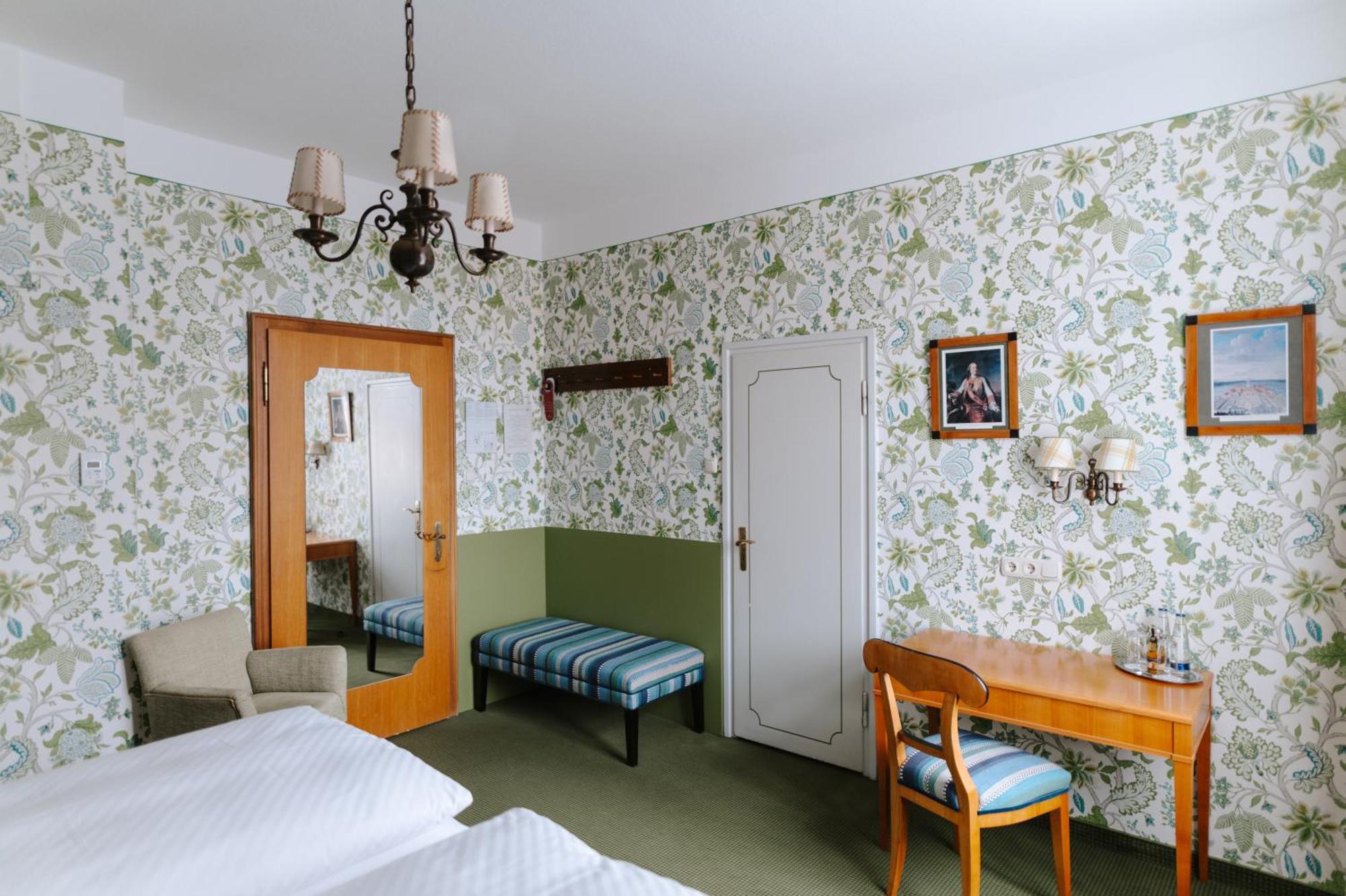 Romantik Hotel Zur Post Fuerstenfeldbruck Esterno foto